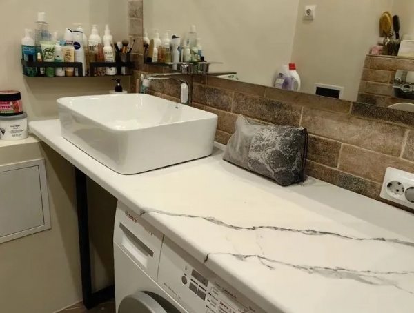 Столешница 110*50(55) под мрамор отверстие слева